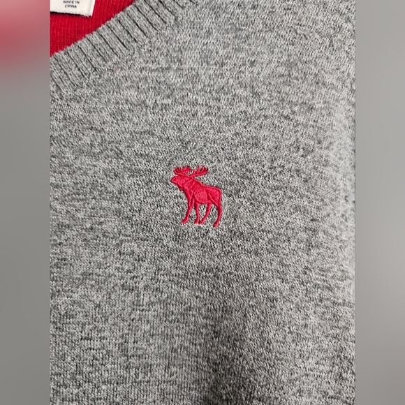 Abercrombie Kids Gray Sweater with Red Detail - Picture 2 of 5